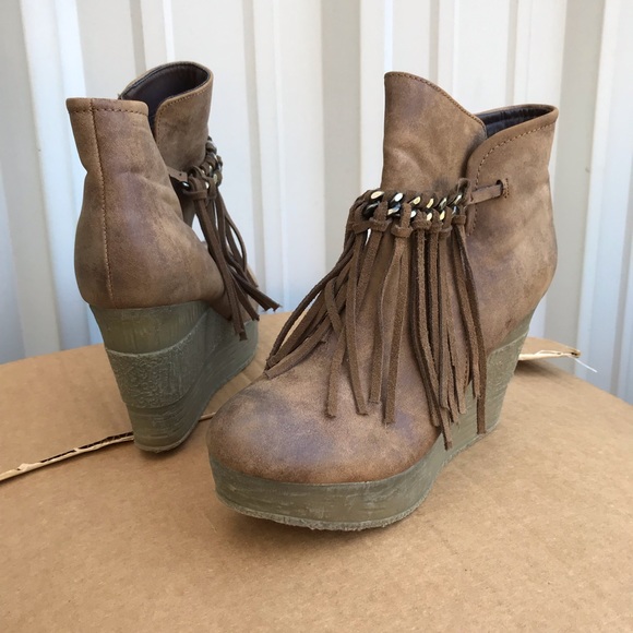 Sbicca Vintage Collection Zepp Wedge Fringe Ankle - Picture 2 of 8